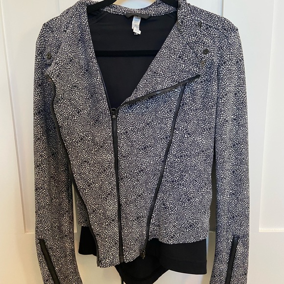 Lululemon floral flare jacket - Picture 3 of 3